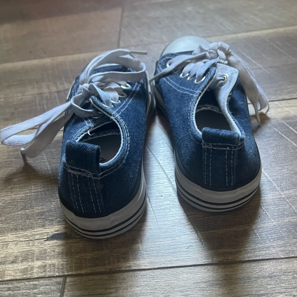 EpicSteps Sneakers Sz 10 Girls - Picture 3 of 5